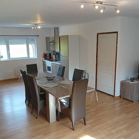 Grand Appartement Avec Terrasse Wignehies Exteriör bild